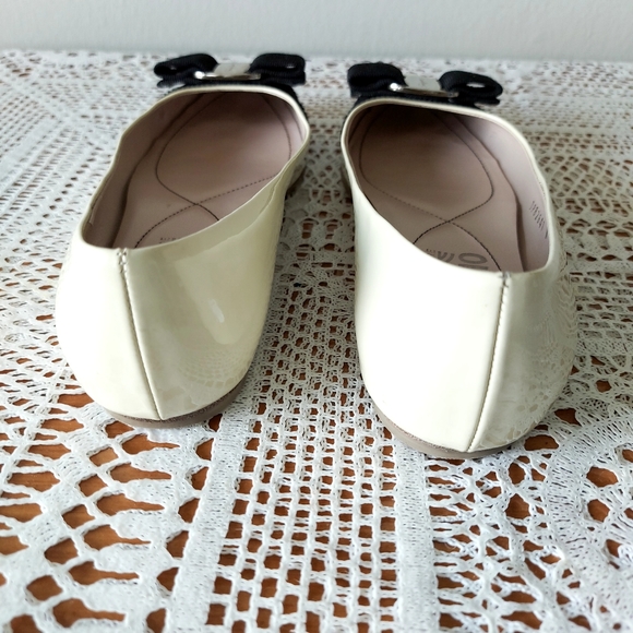 Slip on these iconic flats and wear Marilyn Monroe's fave: Ferragamo! - Picture 3 of 13